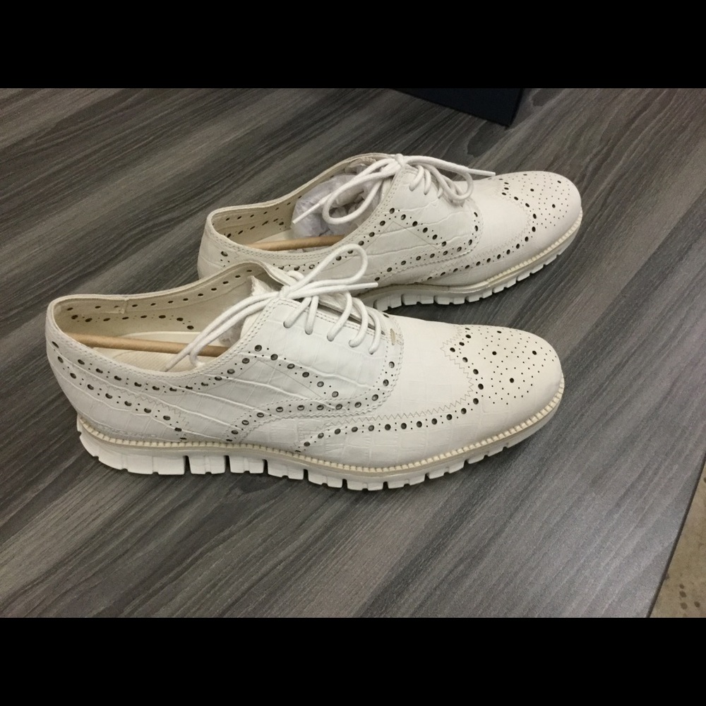 New men's Cole Haan dress shoe